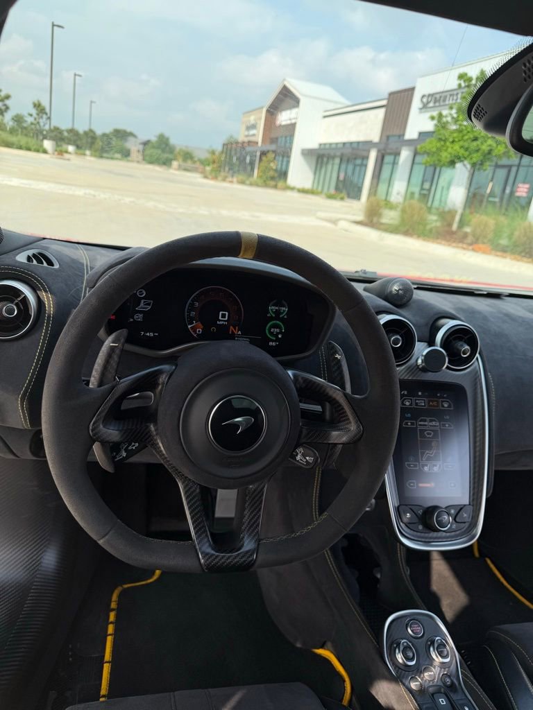 Used 2020 McLaren 600LT Spider photo 35