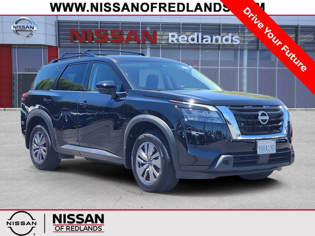 Certified 2025 Nissan Pathfinder SV