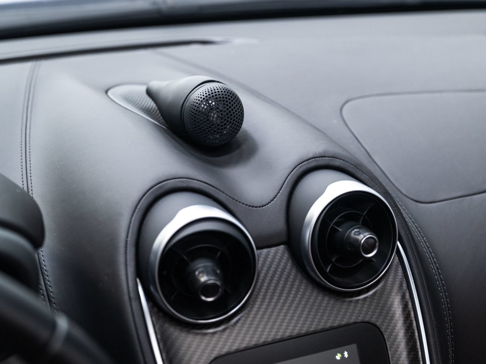 Used 2020 McLaren 600LT Spider photo 34