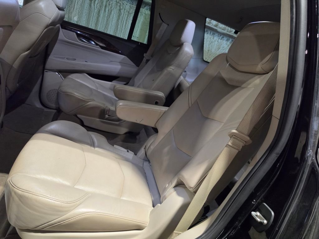 2015 Cadillac Escalade Luxury