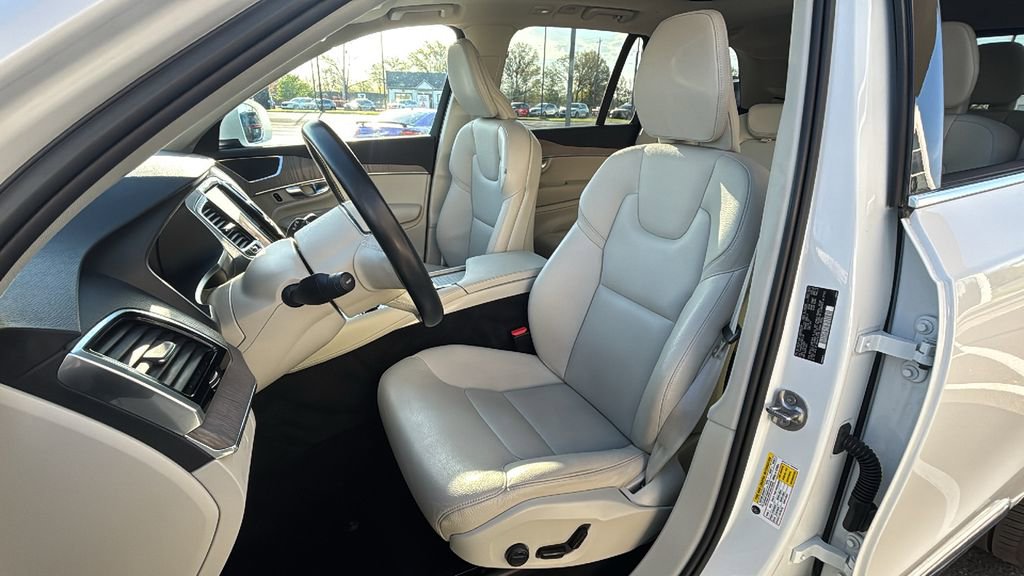 2023 Volvo Xc90 B6 Plus