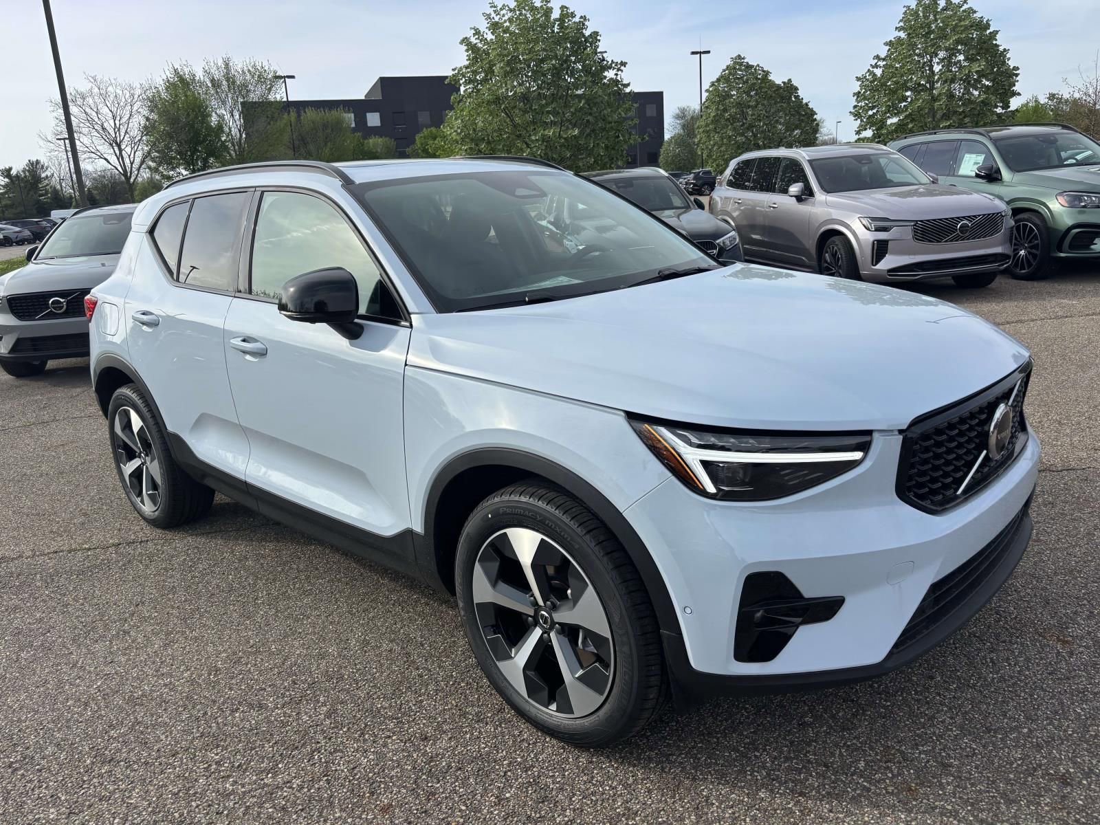 2026 Volvo Xc40 B5 Plus