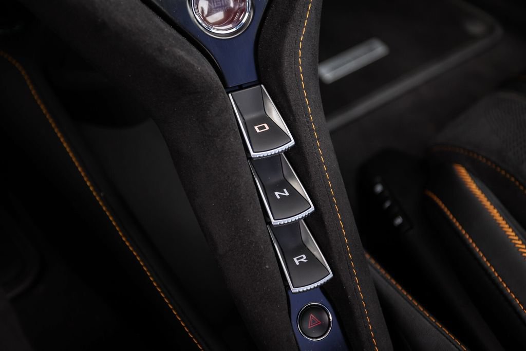 Used 2022 McLaren 720S Performance photo 34