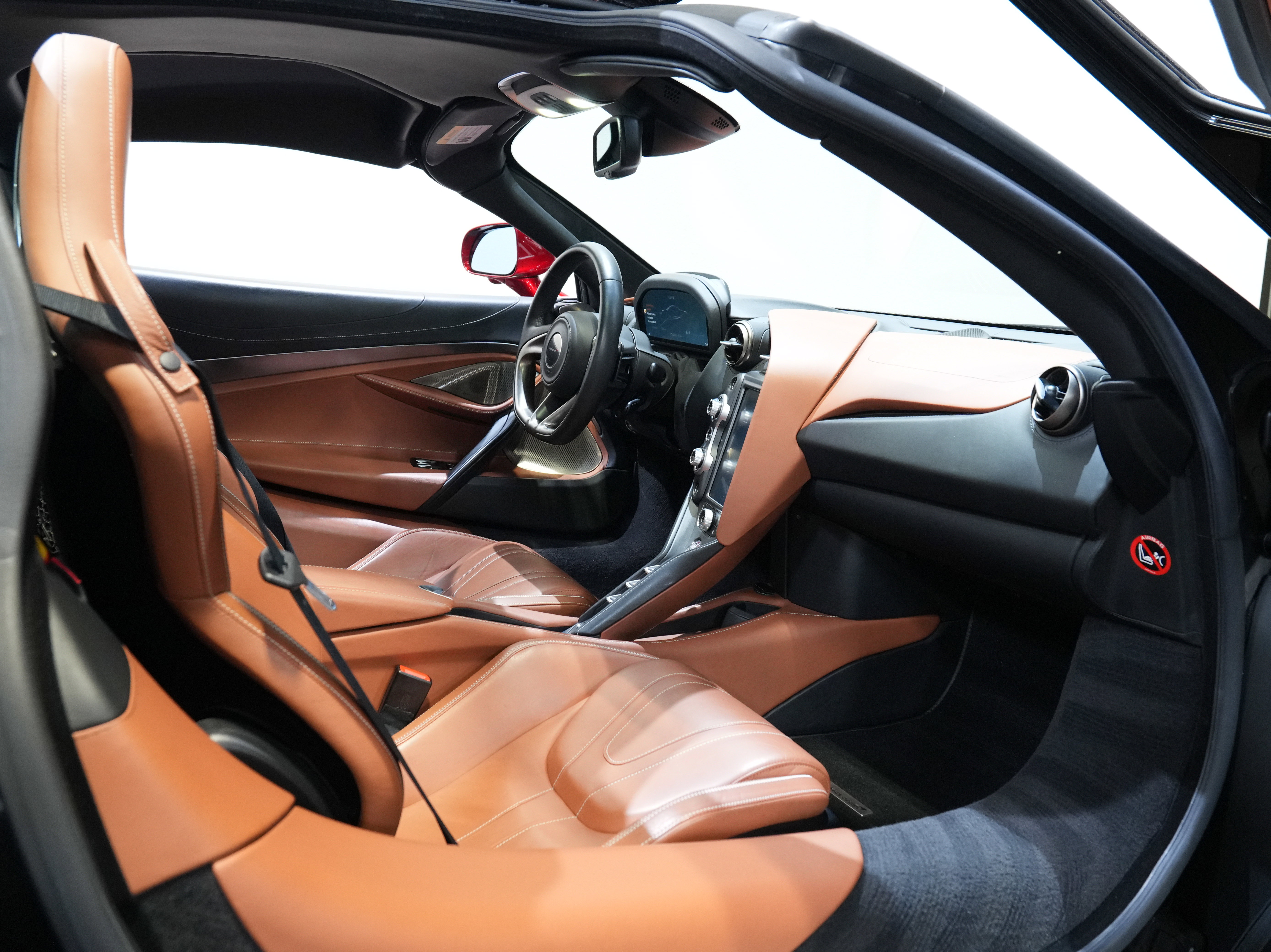 Used 2018 McLaren 720S photo 32