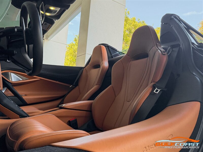 Used 2022 McLaren 720S Spider photo 25