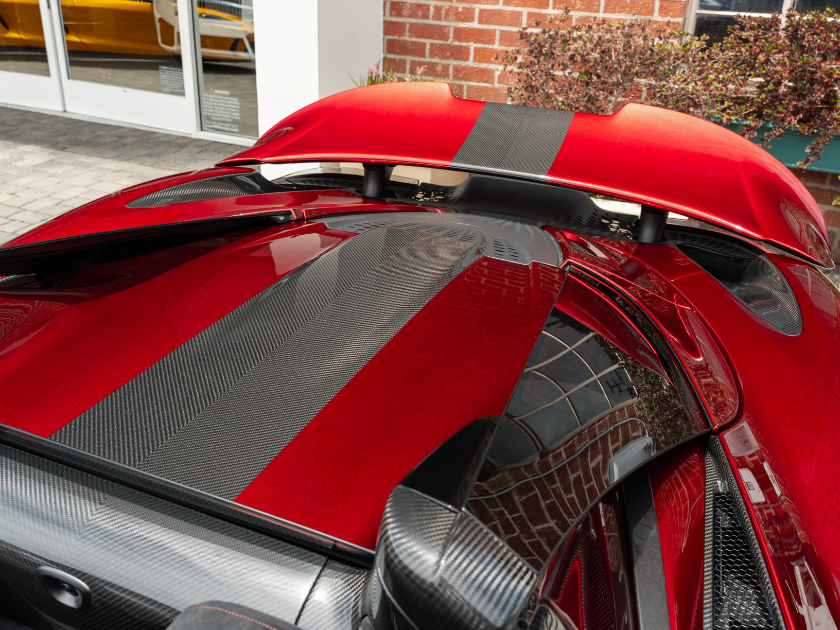 Used 2022 McLaren 765LT photo 30