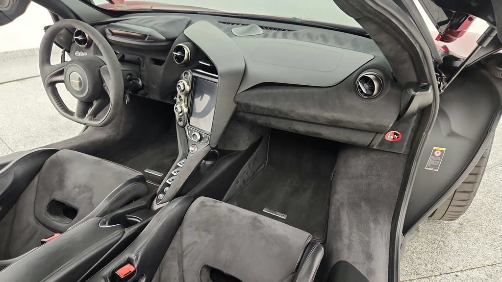 Used 2018 McLaren 720S Performance photo 39
