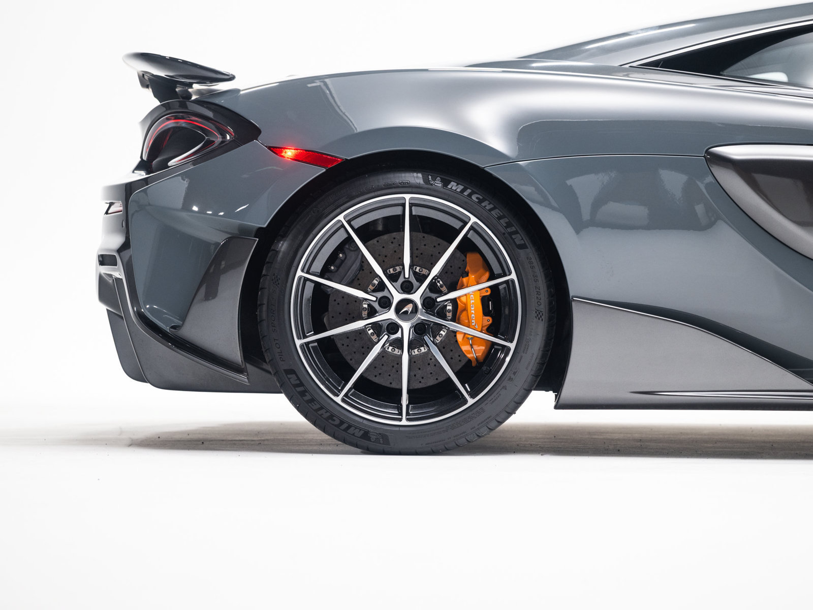 Used 2019 McLaren 600LT photo 12
