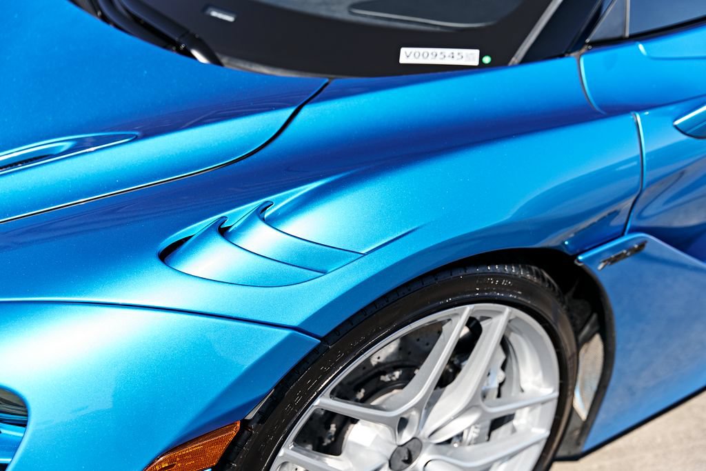 Used 2025 McLaren 750S Spider photo 8
