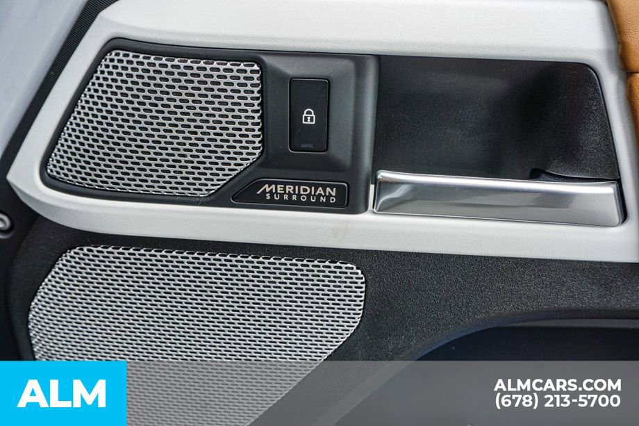 2023 Land Rover Defender 130 SE