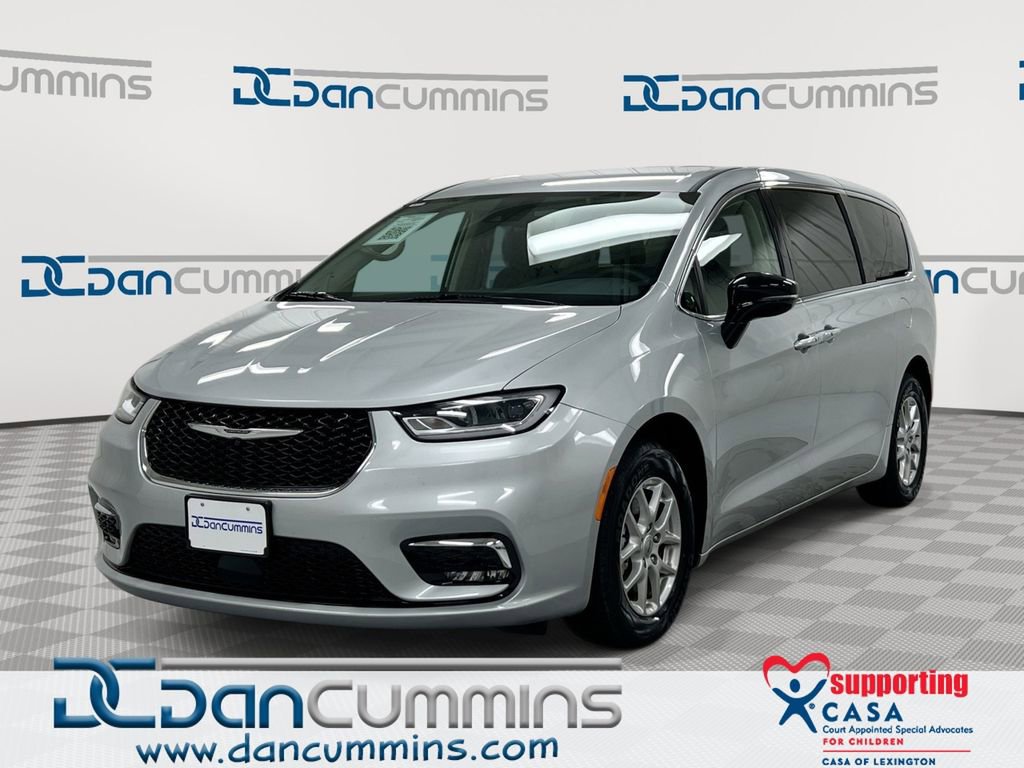 Used 2024 Chrysler Pacifica Touring-L