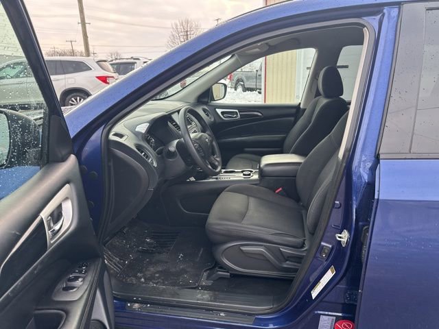 2020 Nissan Pathfinder S