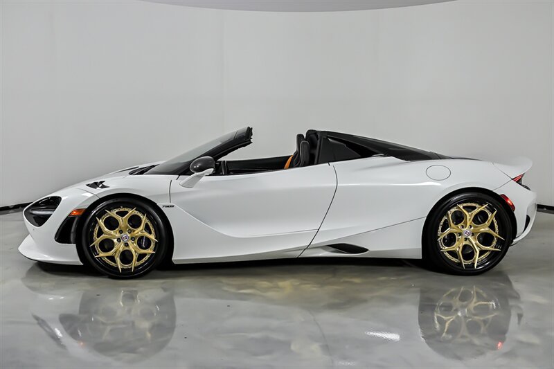 Used 2025 McLaren 750S Spider photo 9