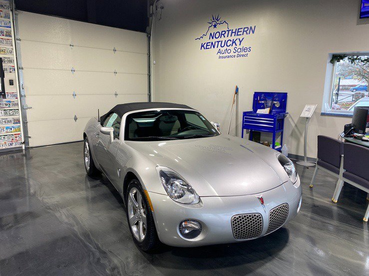 Used 2008 Pontiac Solstice Convertible w/ Premium Package