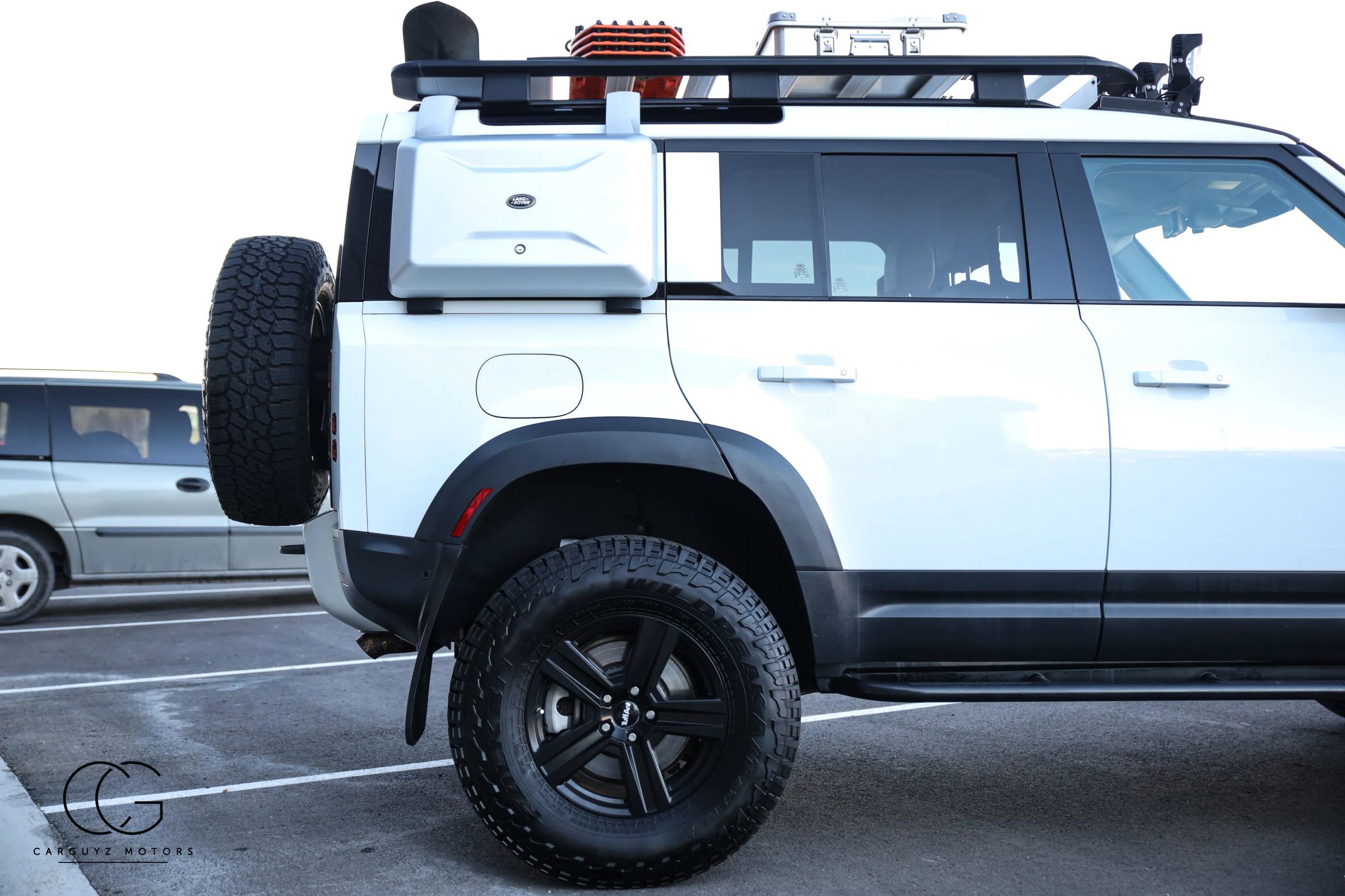 2021 Land Rover Defender 110 SE