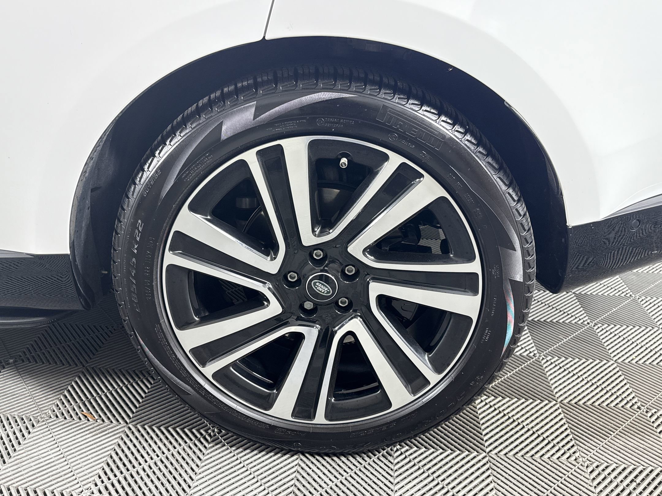 2023 Land Rover Range Rover SE