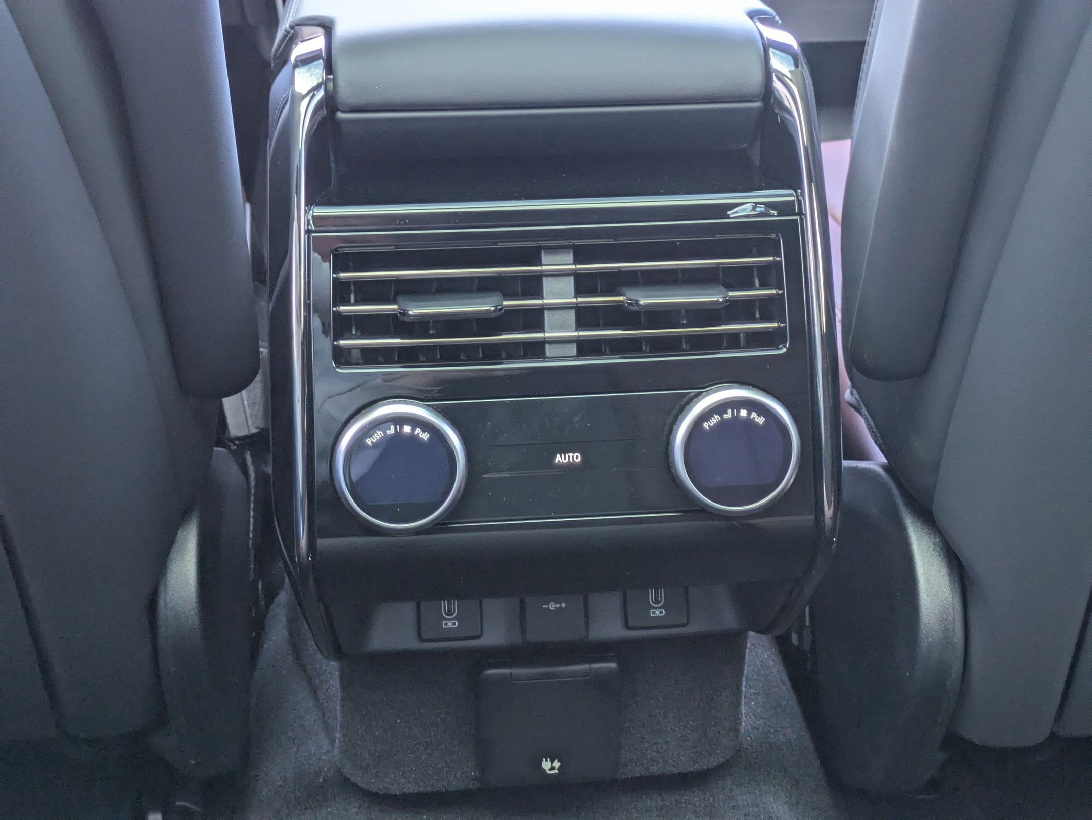 2026 Land Rover Range Rover Sport Dynamic SE