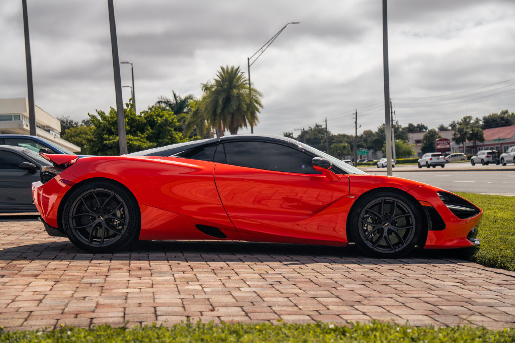 Used 2021 McLaren 720S Performance photo 7
