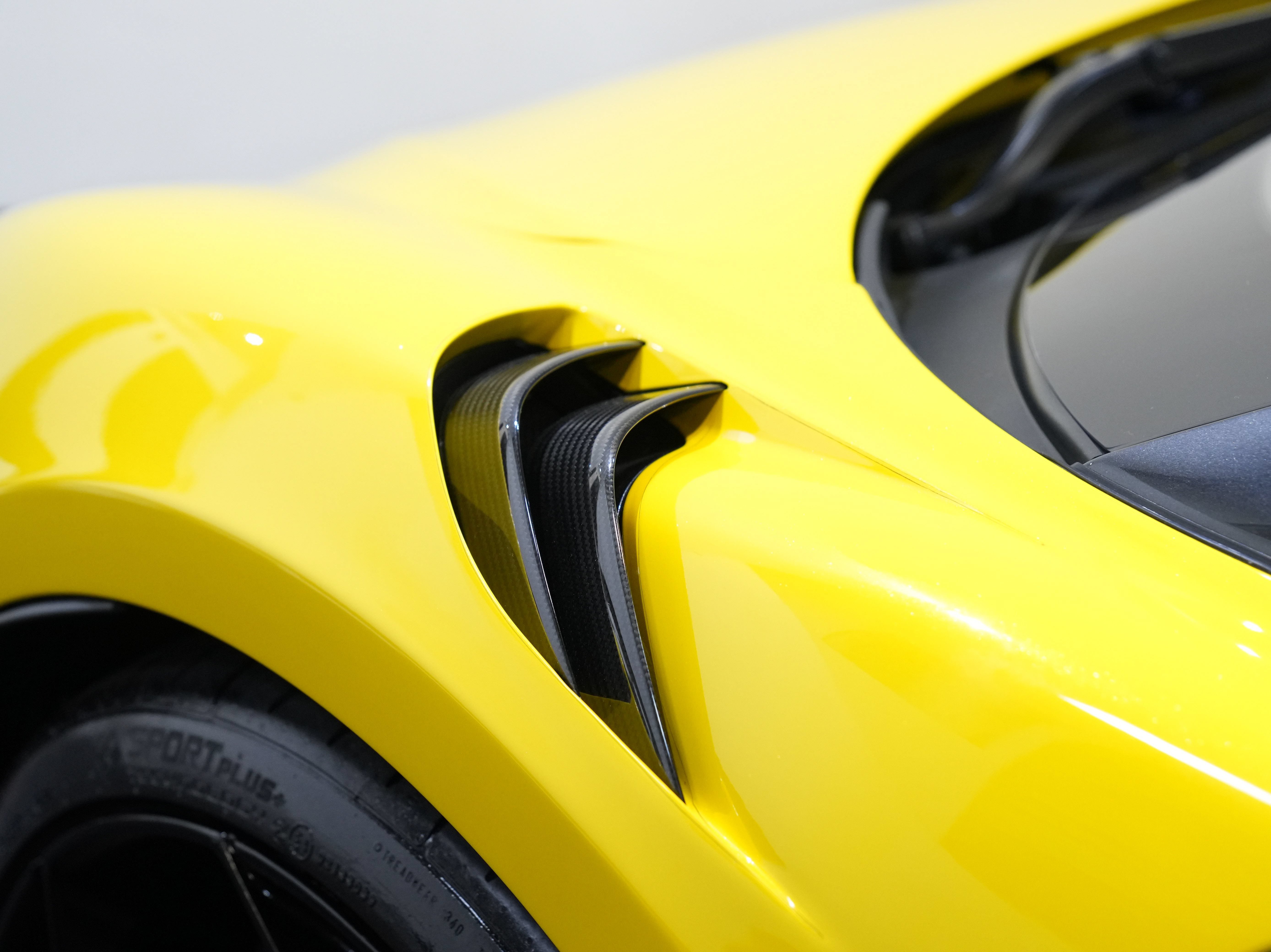 Used 2020 McLaren 600LT Spider photo 24