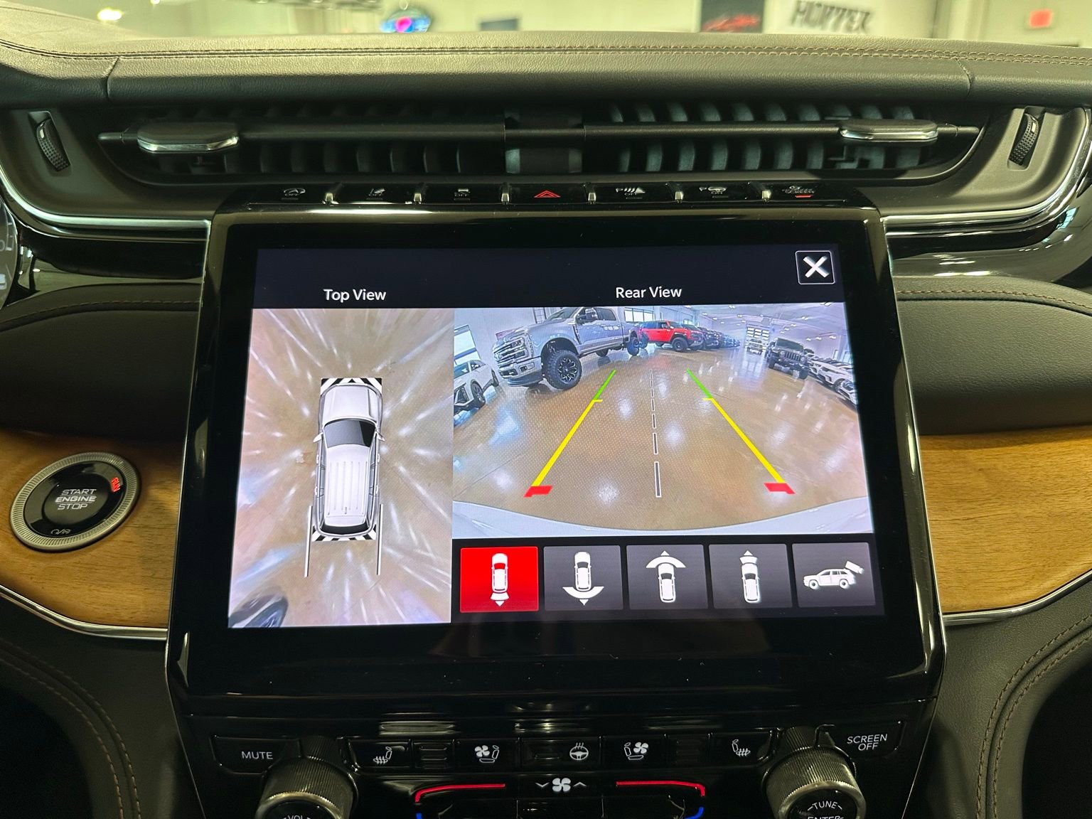 2024 Jeep Grand Cherokee Summit