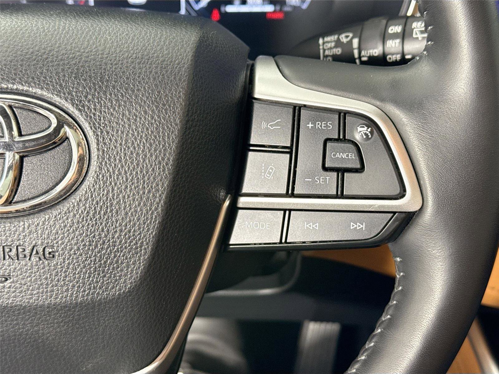 2024 Toyota Highlander Platinum