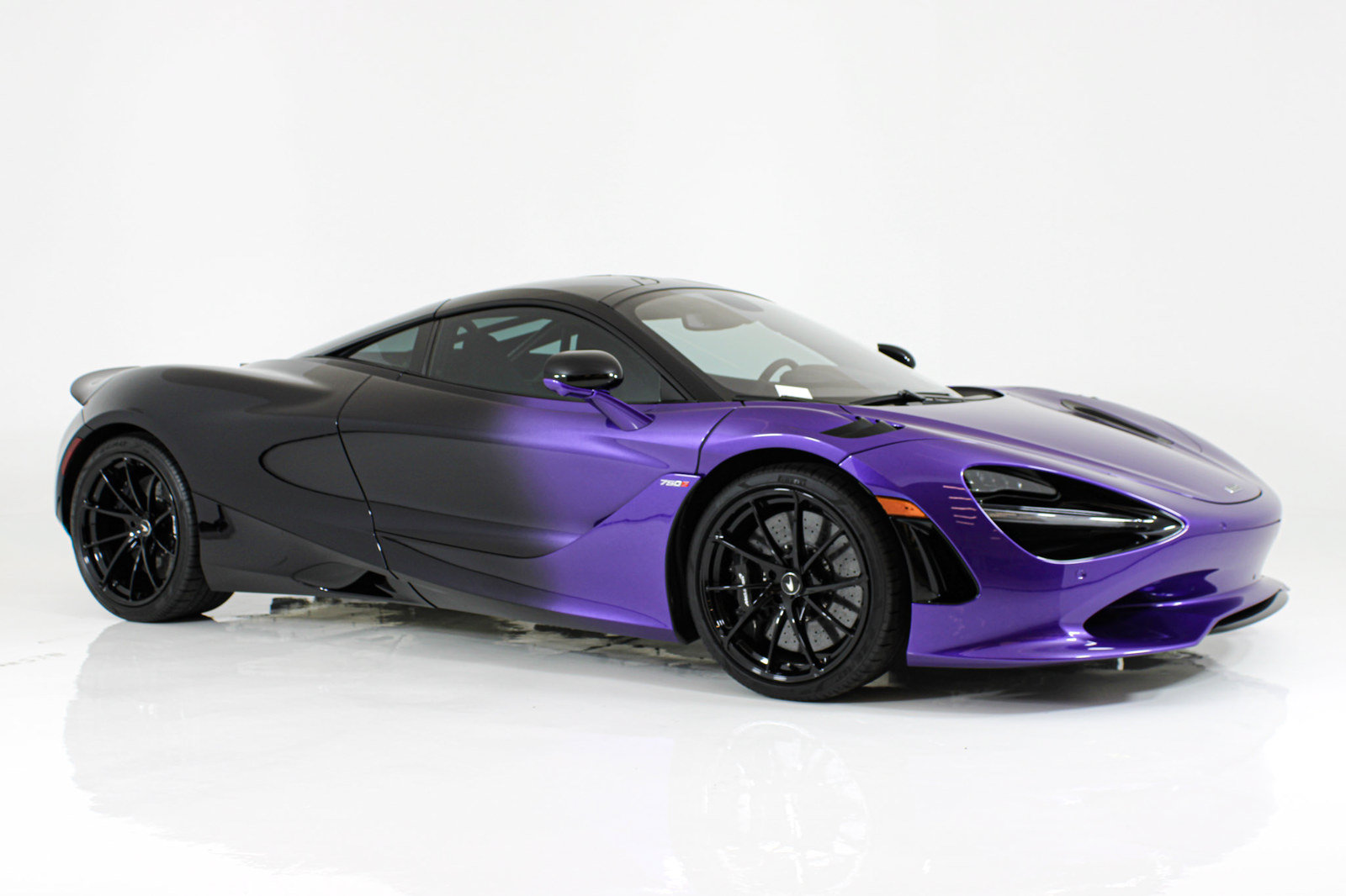 Used 2024 McLaren 750S photo 22