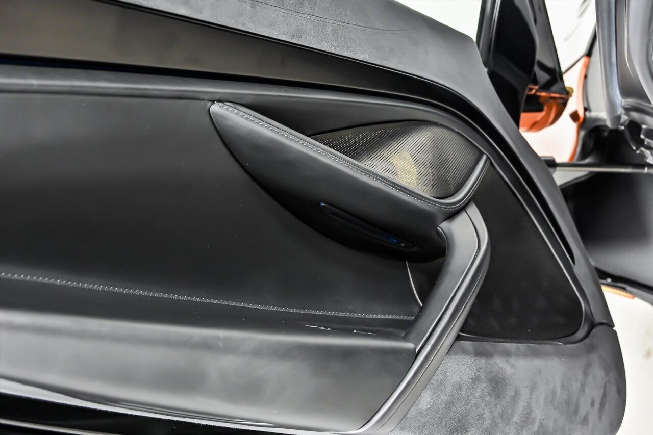 Used 2018 McLaren 720S Performance photo 20