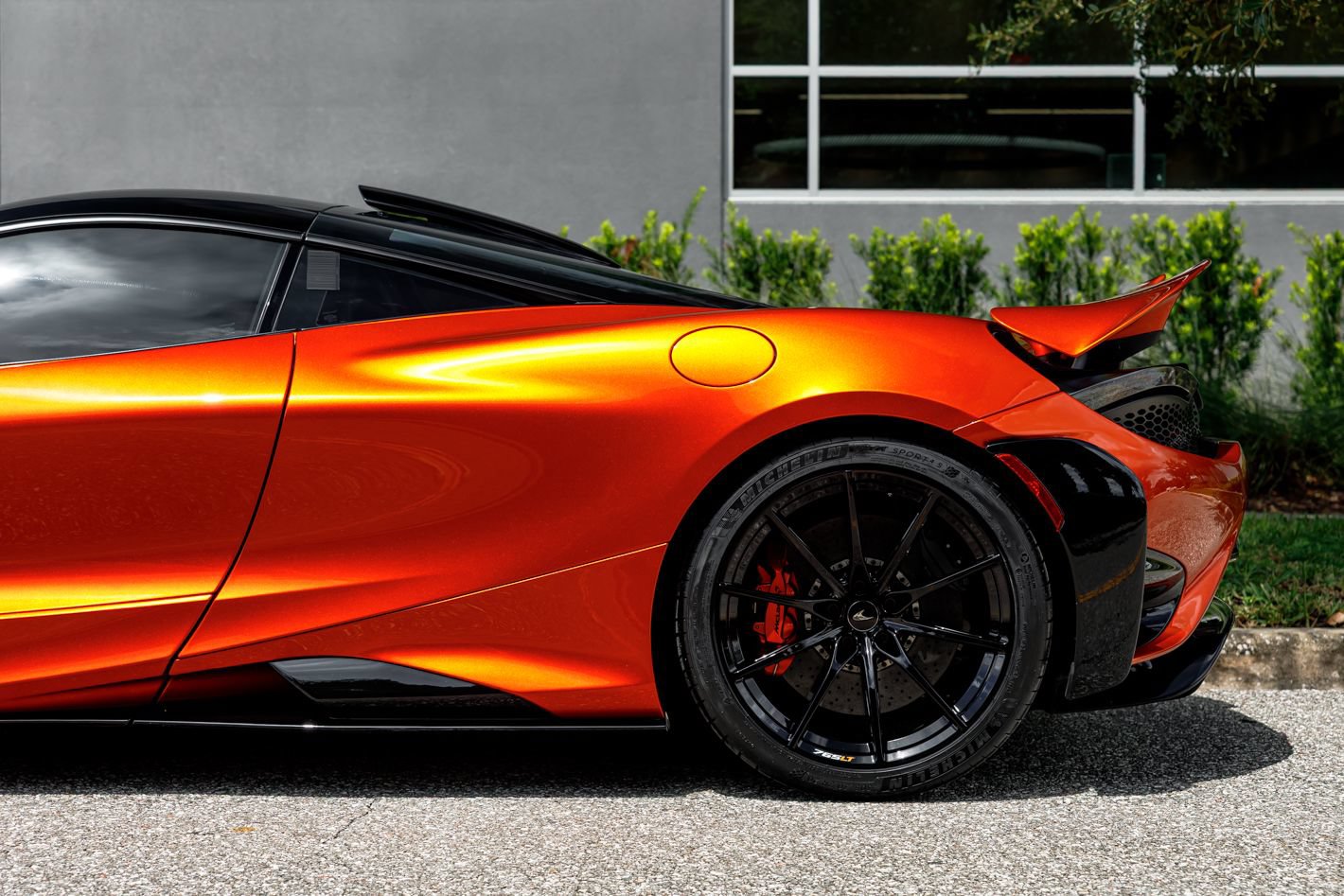 Used 2021 McLaren 765LT photo 31