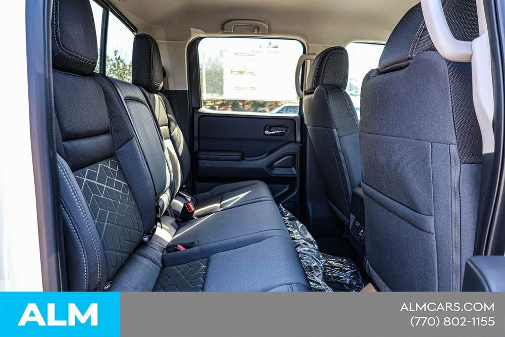 2025 Nissan Frontier SV