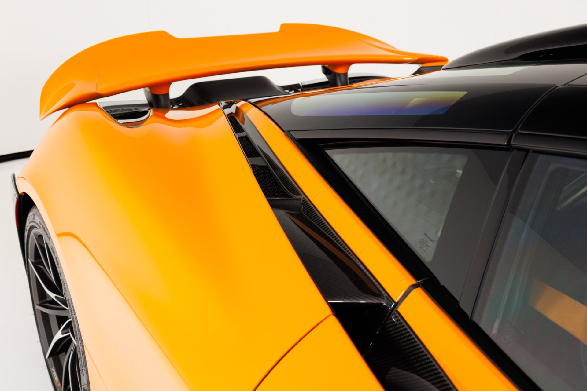Used 2021 McLaren 765LT photo 79