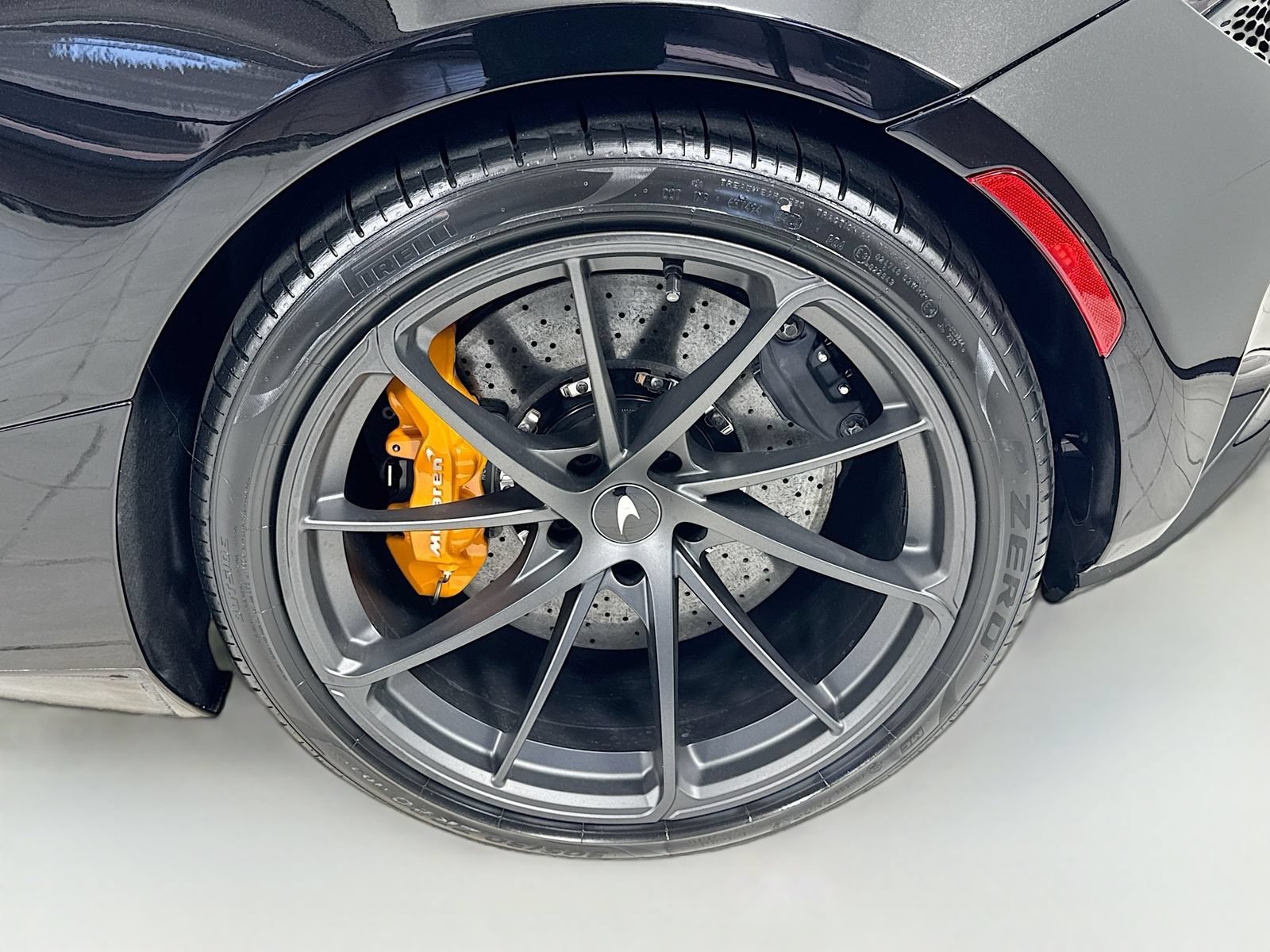 Used 2026 McLaren 750S Spider photo 9