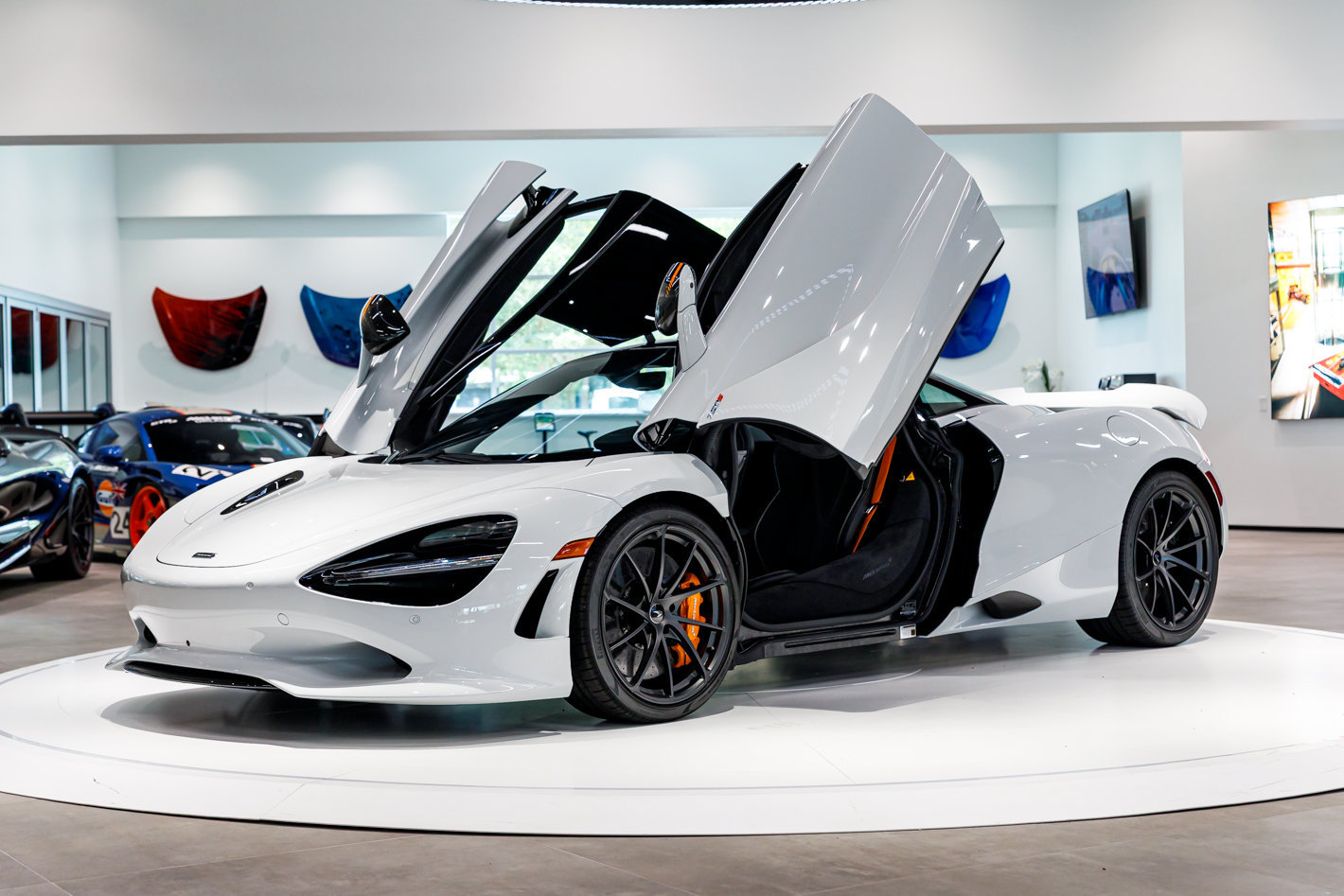 Used 2027 McLaren 750S photo 7