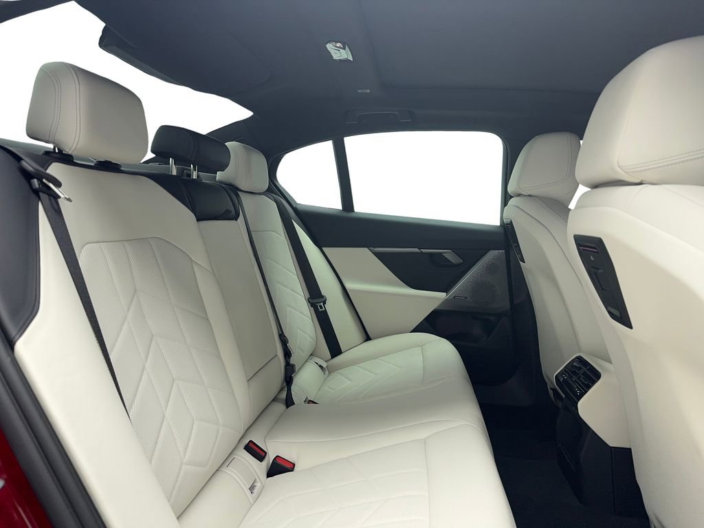 2025 BMW i5 eDrive40i