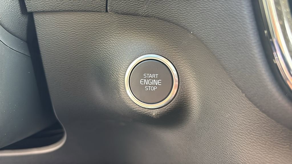 2026 Volvo Xc40 B5 Ultra