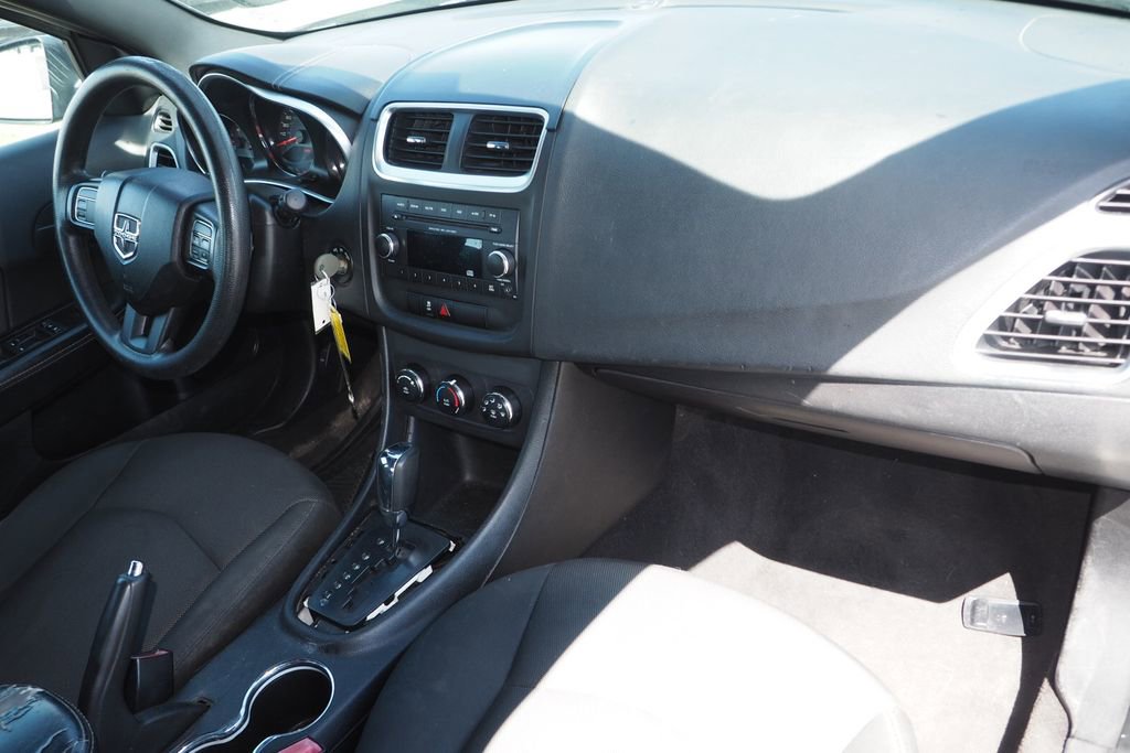 2013 Dodge Avenger SE