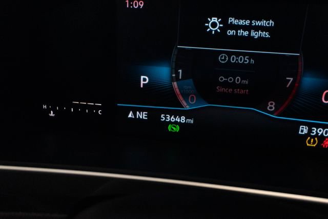 2022 Volkswagen Tiguan SE R-Line