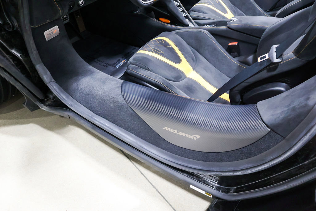 Used 2022 McLaren 765LT photo 48