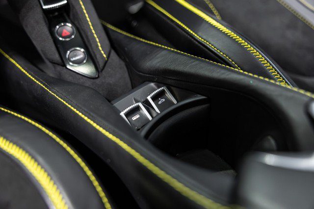 Used 2022 McLaren 720S Performance photo 44