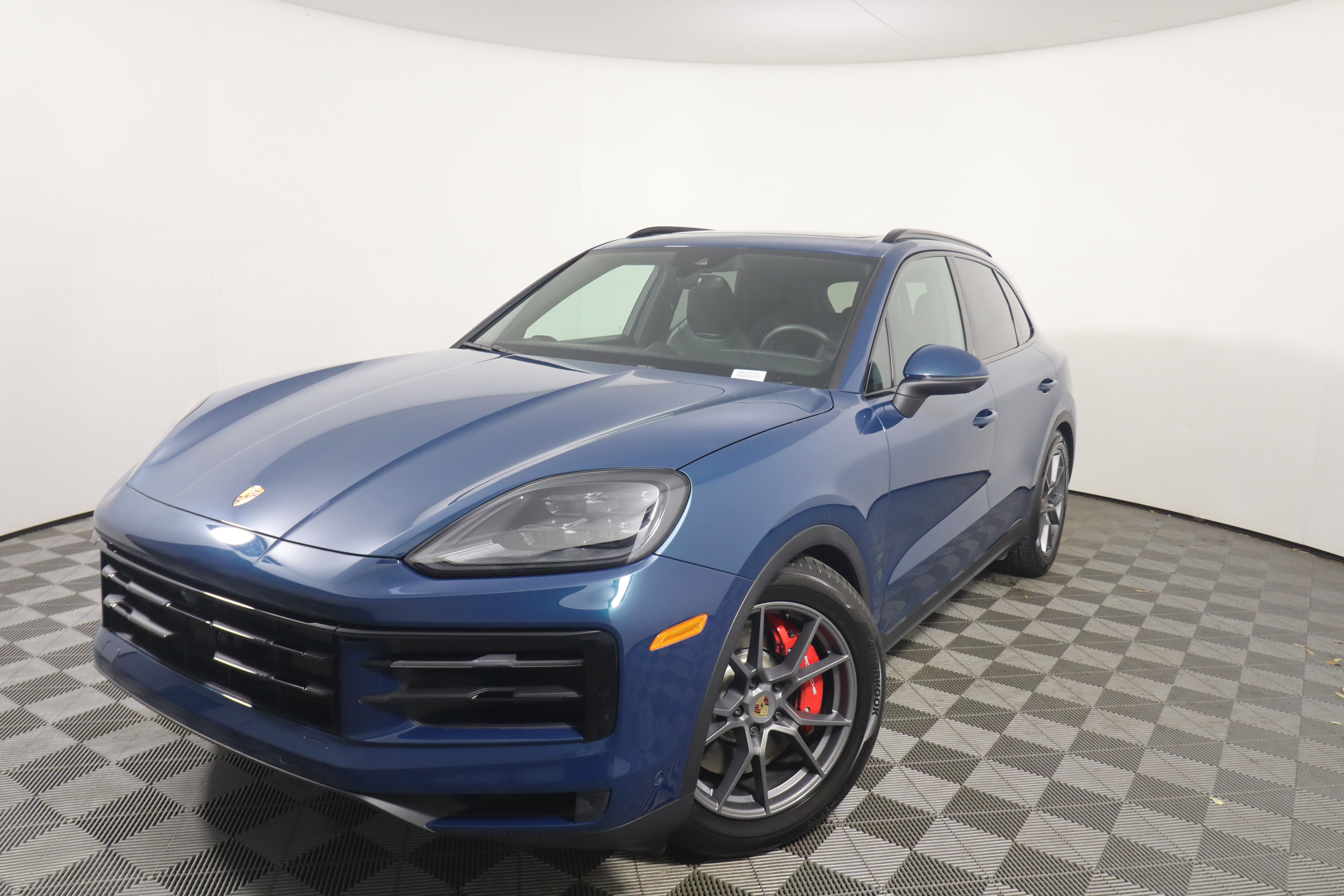 New 2025 Porsche Cayenne S