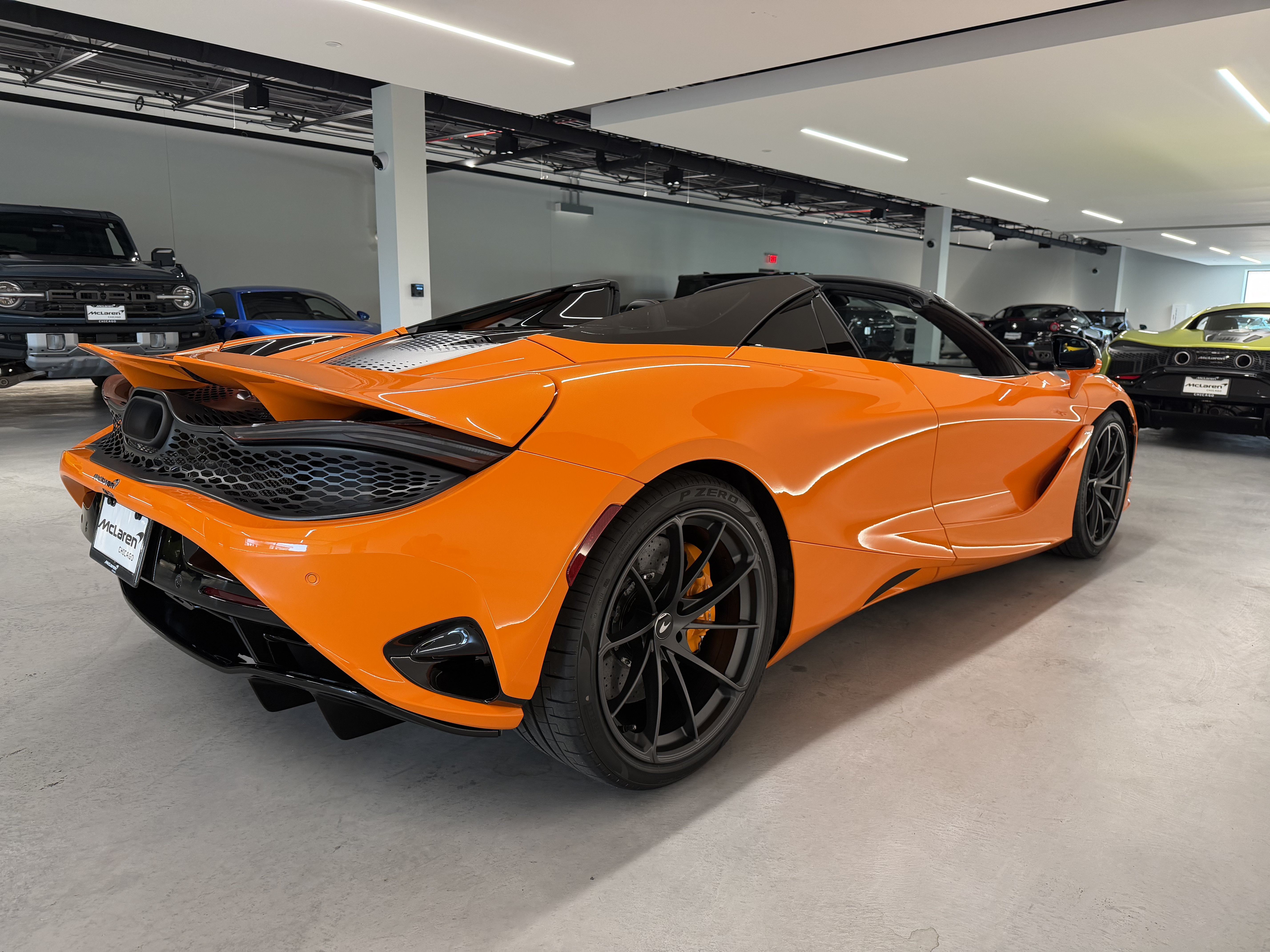 Used 2027 McLaren 750S Spider photo 7