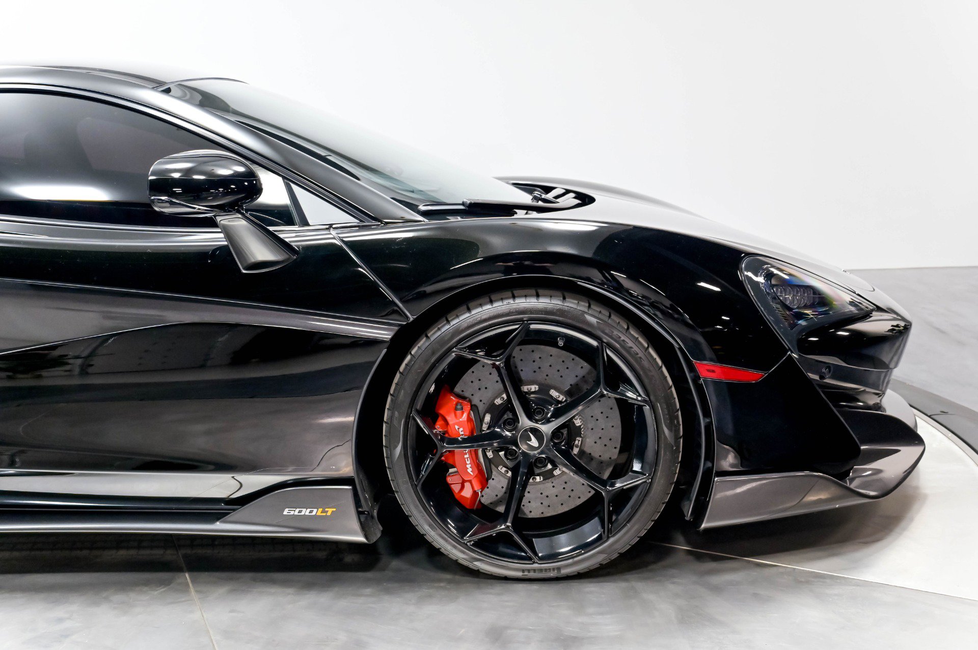 Used 2019 McLaren 600LT photo 18
