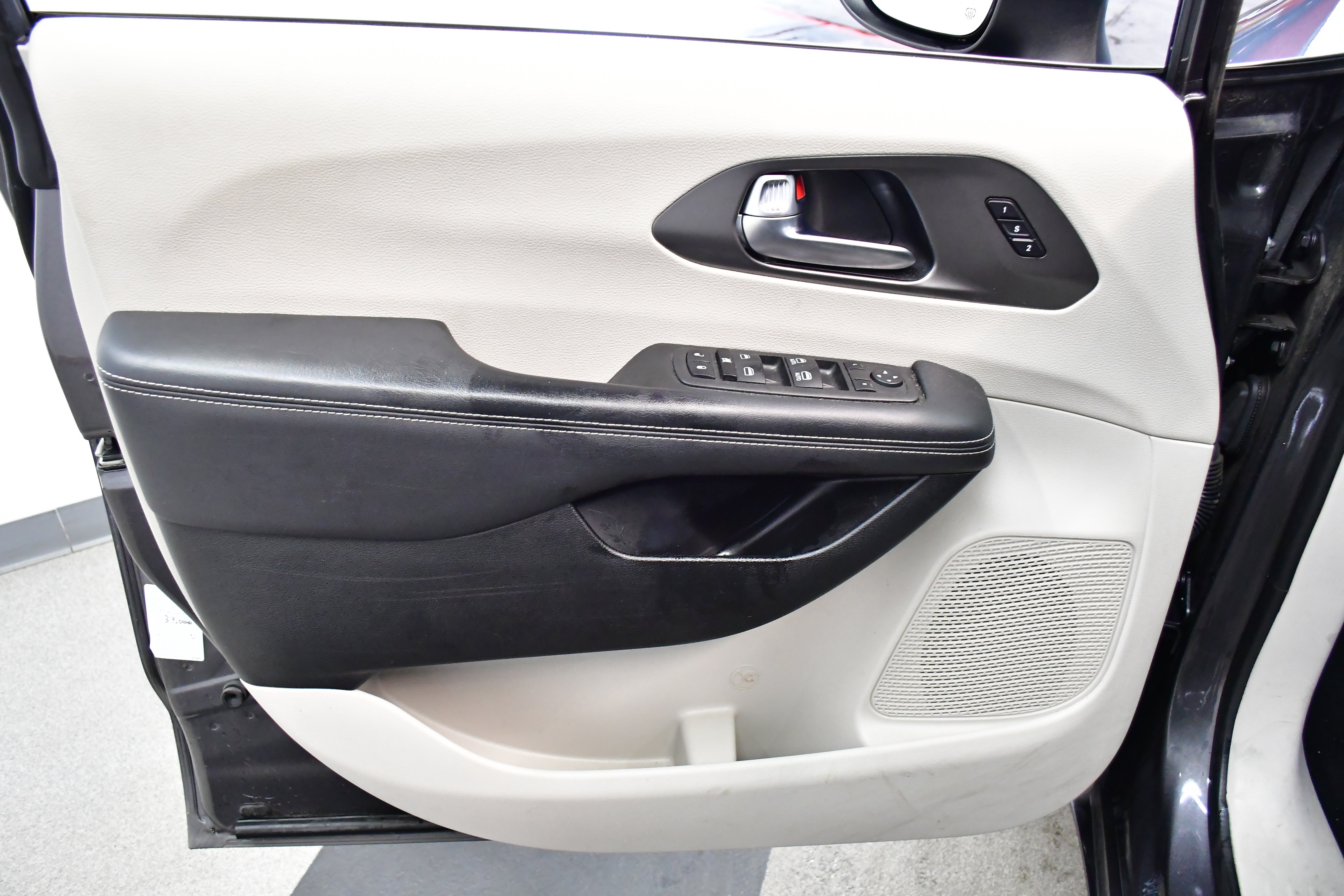 2023 Chrysler Pacifica Touring-L