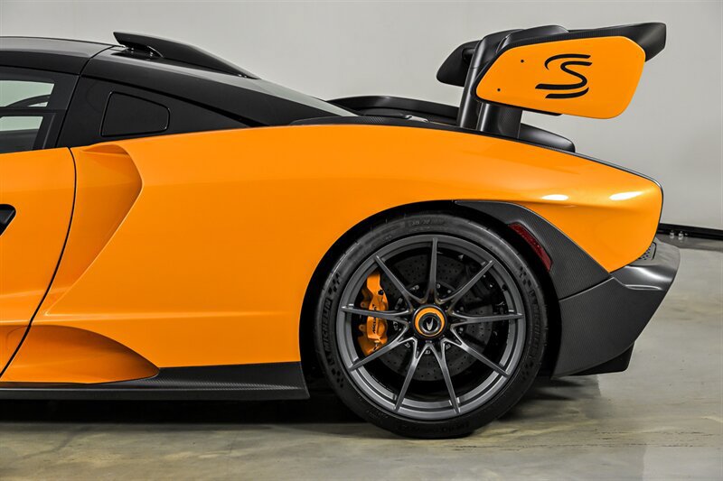 Used 2019 McLaren Senna photo 12