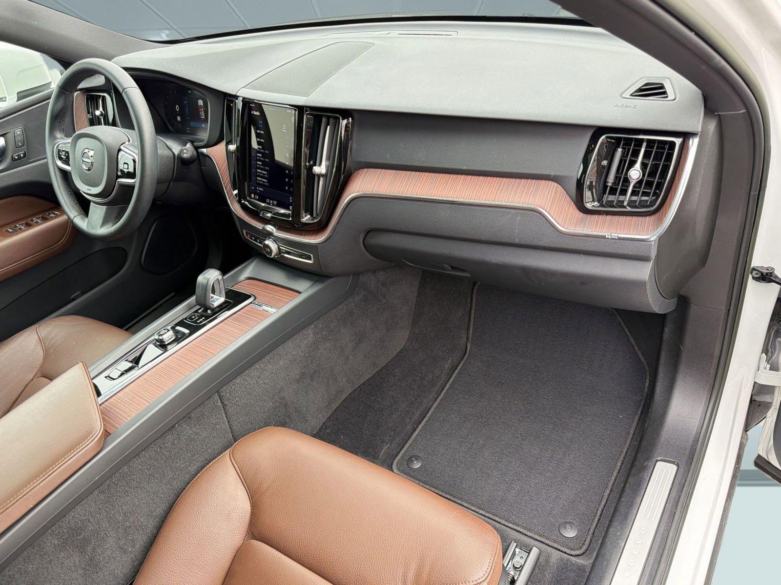 2023 Volvo Xc60 B5 Plus