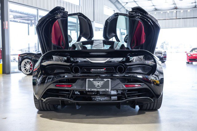 Used 2018 McLaren 720S Performance photo 5