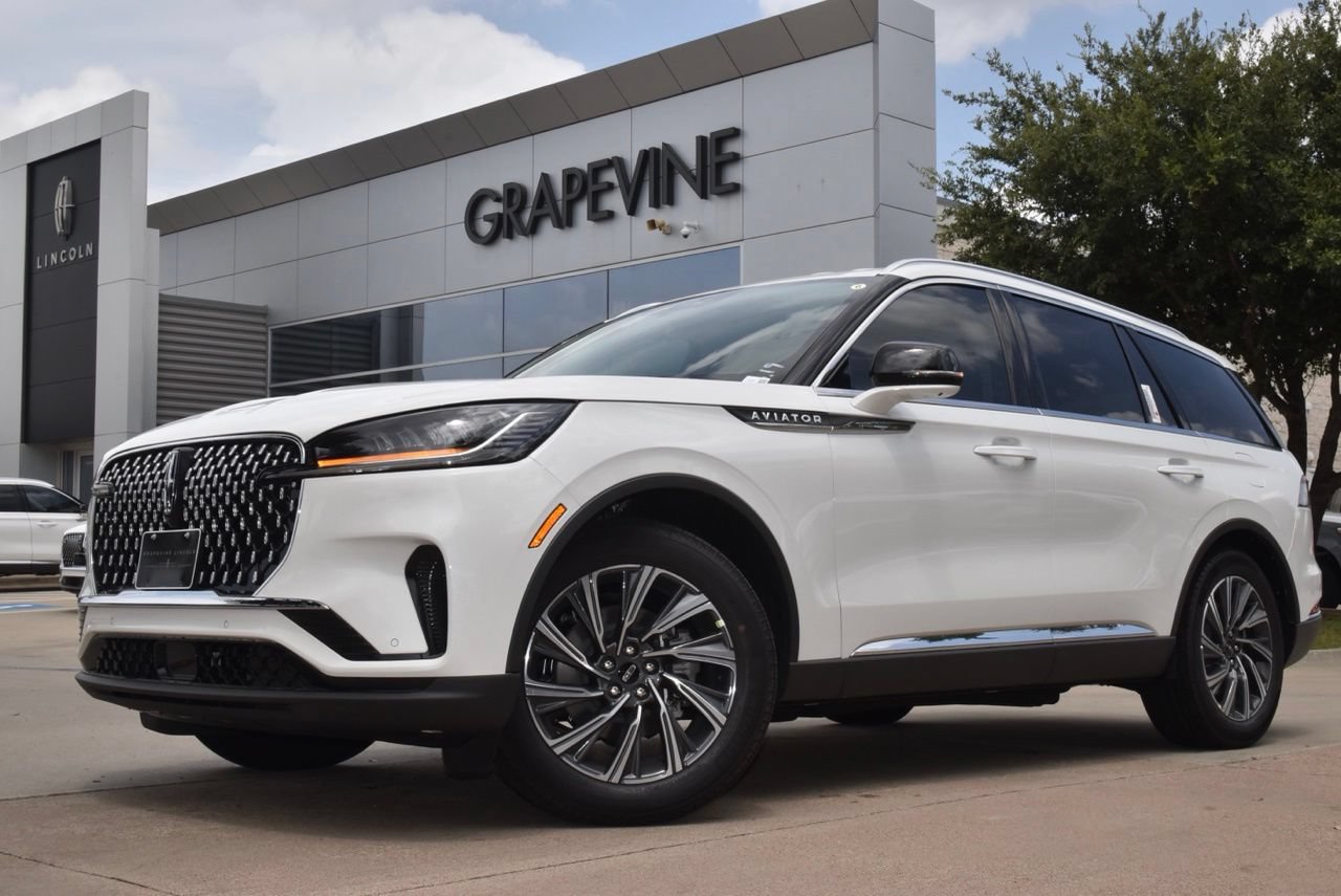 New 2026 Lincoln Aviator 2WD