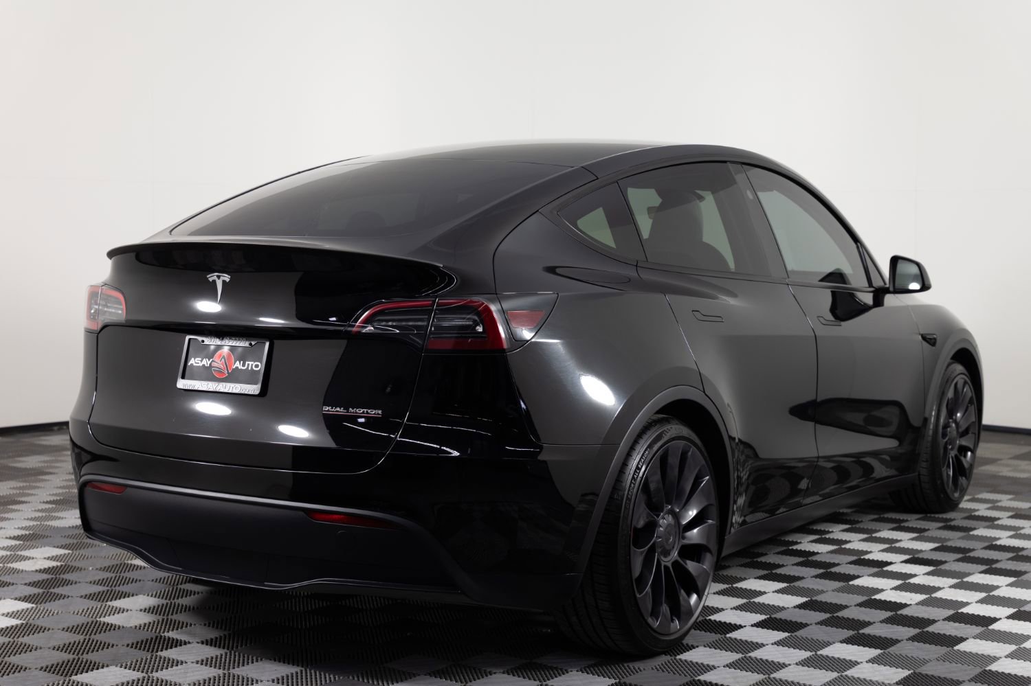 2024 Tesla Model Y Performance