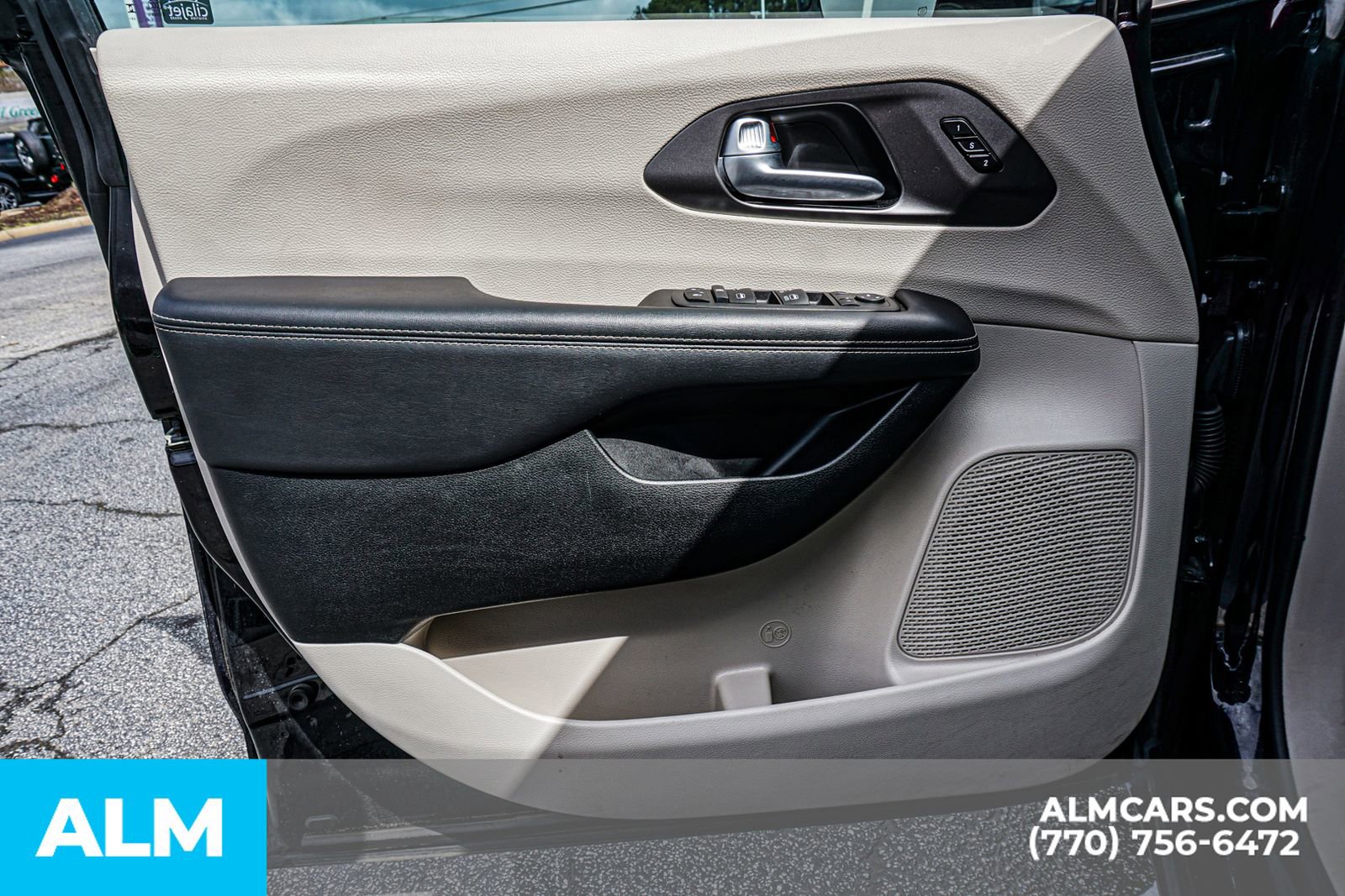 2024 Chrysler Pacifica Touring-L