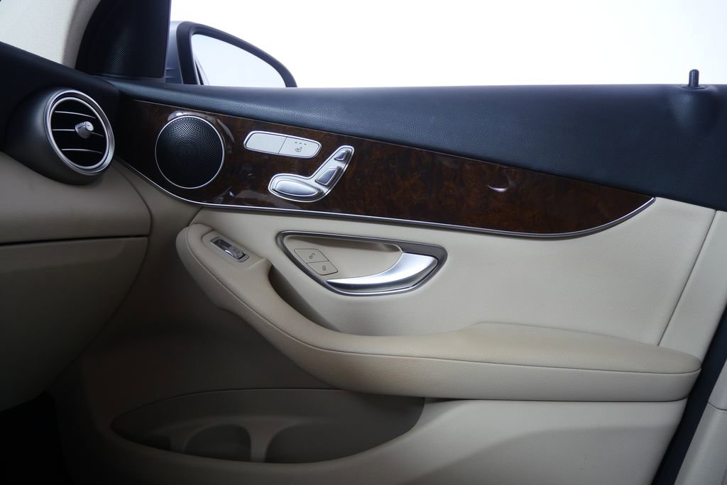 2017 Mercedes-Benz GLC 300 4MATIC