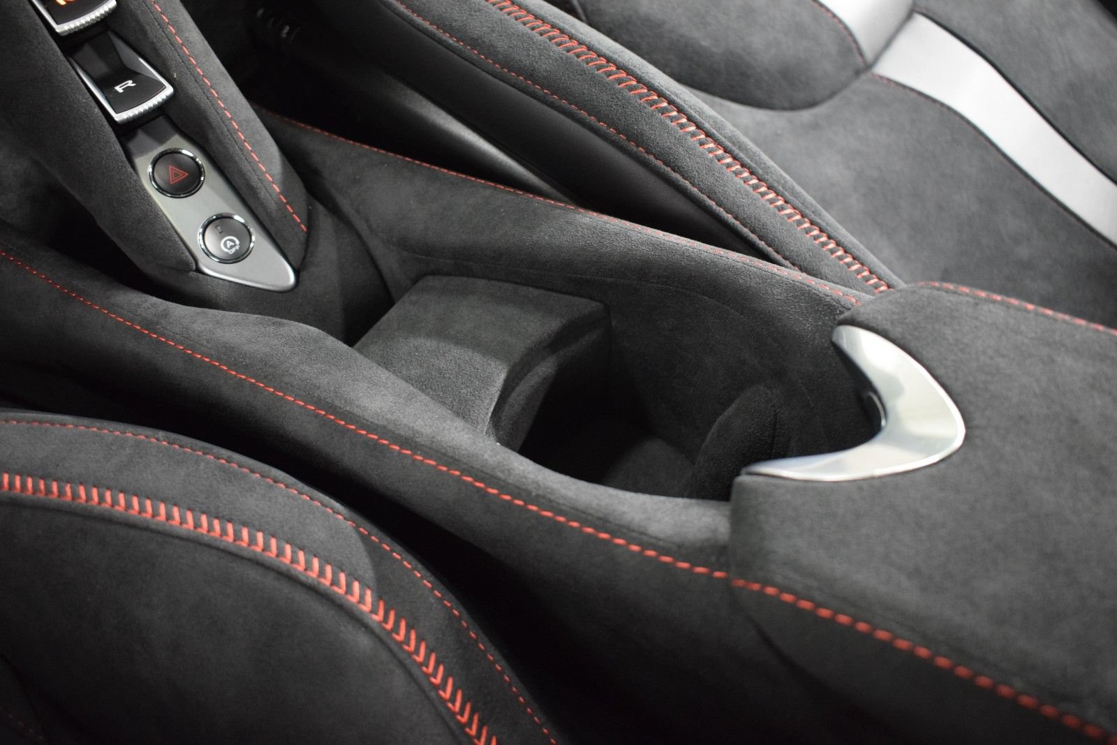 New 2026 McLaren 750S photo 36